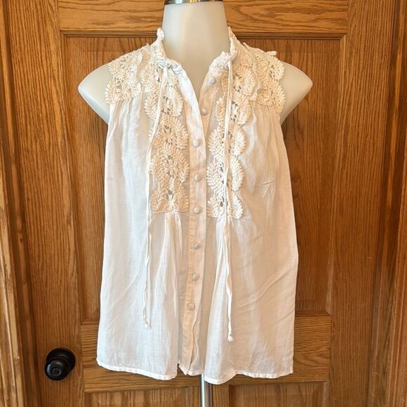 FREE PEOPLE Lace Sleeveless Shirt With Crossover Back - Picture 2 of 12